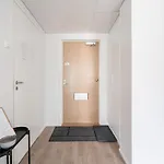Daire Spacious 1br At Downtown With Balcony