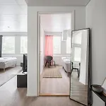 Spacious 1br At Downtown With Balcony Apartman *