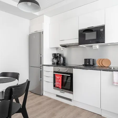 Apartmán Modern & Spacious 1br With Balcony & Great Location